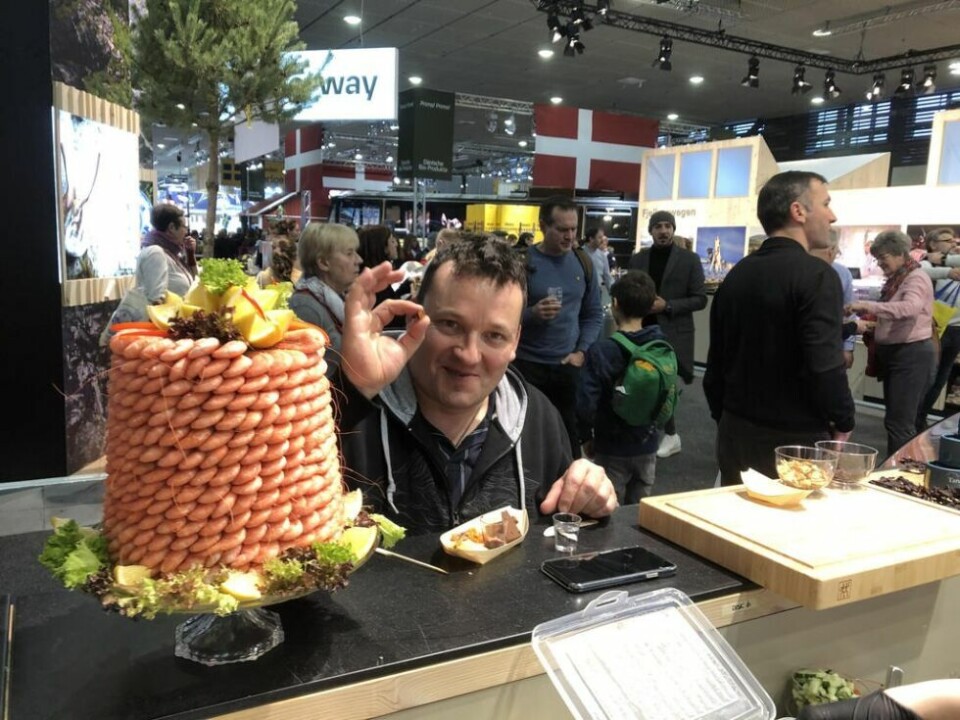 POPULÆR. Norge og nordnorsk mat er populært på Grüne Woche, forteller lærling ved Fauske hotell, Ann-Heidi Jansson Kyllingmark. POPULÆR. Norge og nordnorsk mat er populært på Grüne Woche, forteller lærling ved Fauske hotell, Ann-Heidi Jansson Kyllingmark. Foto: Hege Ruud