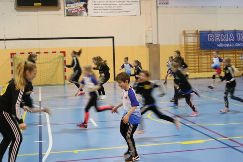 Alle mine duer. De avsluttet treningsdagen med litt lek. Alle mine duer. De avsluttet treningsdagen med litt lek. Foto: Grete Elisabeth Nomeland