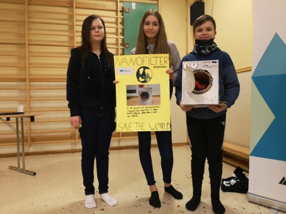 BESTE IDE. Laget Nanofilter bestående av Sandra Hansen, Tora Skalmerås-Berg og Mikal Johansen Kvæl fikk også skryt for sine ideer. BESTE IDE. Laget Nanofilter bestående av Sandra Hansen, Tora Skalmerås-Berg og Mikal Johansen Kvæl fikk også skryt for sine ideer. Foto: Robert Jentoft