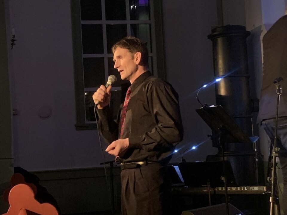 Wiggo Lund har satt egen tekst til The Christmas Song, som han framførte på konserten til stor applaus. Wiggo Lund har satt egen tekst til The Christmas Song, som han framførte på konserten til stor applaus. Foto: Espen Johansen