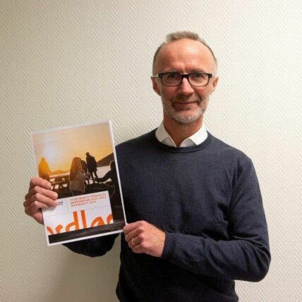 NEDSKJÆRING. Nestleder i Nordland fylkesråd, Svein Eggesvik (Sp) la fram fylkeskommunens budsjett for 2020 tirsdag. Bortsett fra samferdselsbudsjettet, er det stort sett snakk om nedskjæringer. NEDSKJÆRING. Nestleder i Nordland fylkesråd, Svein Eggesvik (Sp) la fram fylkeskommunens budsjett for 2020 tirsdag. Bortsett fra samferdselsbudsjettet, er det stort sett snakk om nedskjæringer. Foto: Nordland fylkeskommune