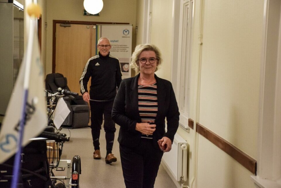 SKUFFET. Wenche Skarheim og Finn-Obert Bentsen på vei fra Vensmoen til Rognan for møte i valgstyret. SKUFFET. Wenche Skarheim og Finn-Obert Bentsen på vei fra Vensmoen til Rognan for møte i valgstyret. Foto: Tarjei Abelsen