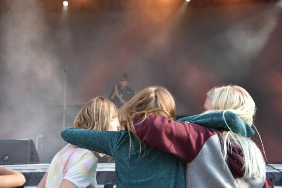 Dansing. Publikum danset og sang tidvis. Dansing. Publikum danset og sang tidvis. Foto: Adelina Grønnslett