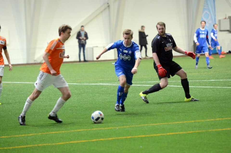 COMEBACK. Jonas Dahlberg, her i aksjon mot Brønnøysund i 2016, er igjen klar for Fauske/Sprint. Nå skal han bidra i forsvaret, tenker trener Tom Erik Lund. Fire eller fem av forsvarsspillerne fra vårsesongen forlater klubben før høstsesongen og Dahlberg er en av hittil to nye inn, sammen med Kristian Sletteng Johnsen. COMEBACK. Jonas Dahlberg, her i aksjon mot Brønnøysund i 2016, er igjen klar for Fauske/Sprint. Nå skal han bidra i forsvaret, tenker trener Tom Erik Lund. Fire eller fem av forsvarsspillerne fra vårsesongen forlater klubben før høstsesongen og Dahlberg er en av hittil to nye inn, sammen med Kristian Sletteng Johnsen. Foto: Picasa