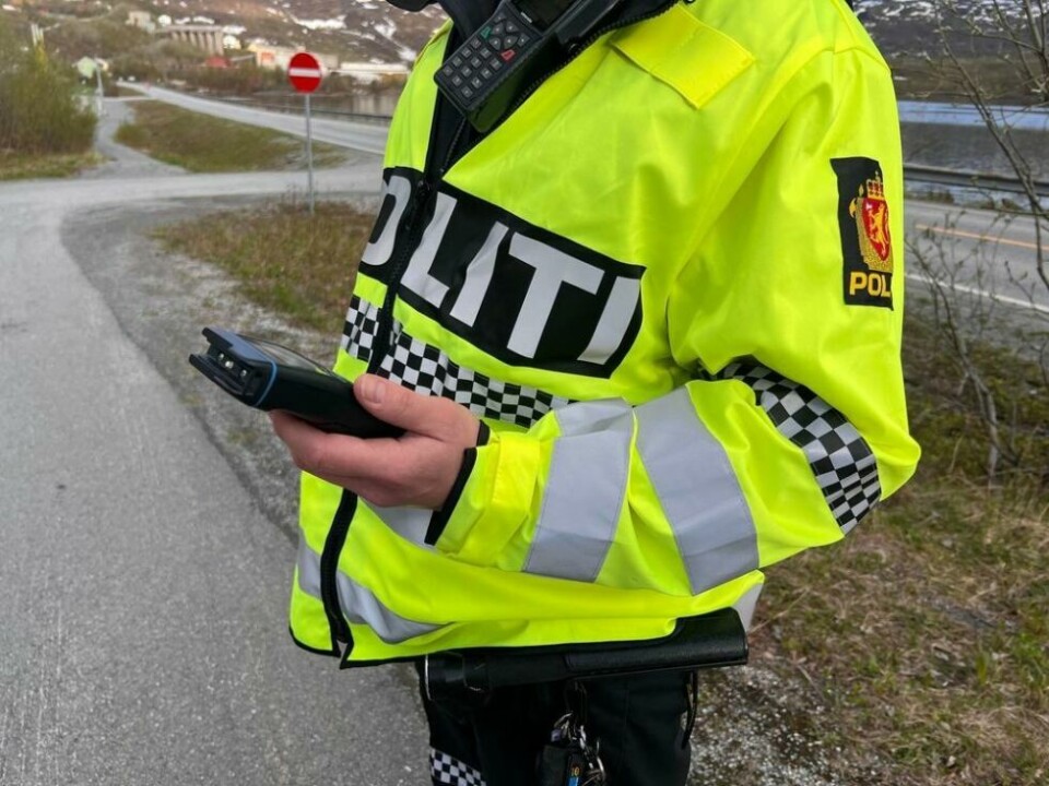 KONTROLL. Patruljen fra politiet sjekket 24 førere i Sulitjelma onsdag kveld og alt var i skjønneste orden. KONTROLL. Patruljen fra politiet sjekket 24 førere i Sulitjelma onsdag kveld og alt var i skjønneste orden. Foto: Espen Johansen
