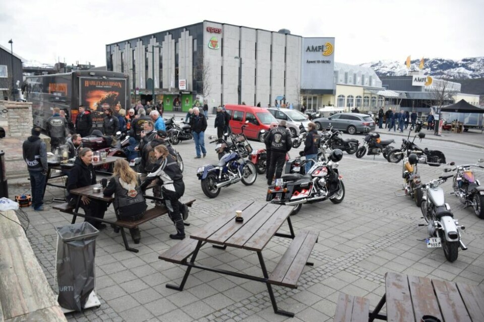 Fauske motorshow ble arrangert første gang i 2017. Også i år skal motorinteresserte møtes i Fauske sentrum. Fauske motorshow ble arrangert første gang i 2017. Også i år skal motorinteresserte møtes i Fauske sentrum. Foto: Frida Kalbakk