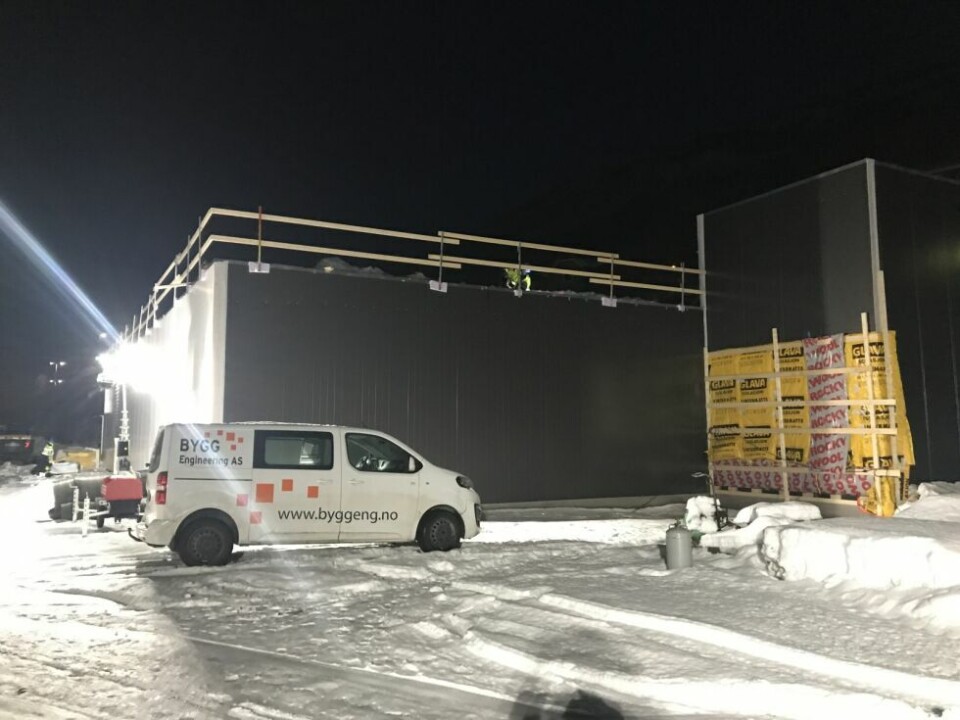 FRAMGANG. Den nye Coop Prix i Sulitjelma kommer stadig nærmere realisering. Administrerende direktøri Coop Nordland, Lars Arve Jakobsen, sier målet er å kunne åpne i forkant av påsken og Kobberløpet. FRAMGANG. Den nye Coop Prix i Sulitjelma kommer stadig nærmere realisering. Administrerende direktøri Coop Nordland, Lars Arve Jakobsen, sier målet er å kunne åpne i forkant av påsken og Kobberløpet. Foto: Espen Johansen Foto: Espen Johansen