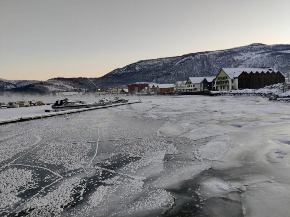 LITE SNØ. - Sammenlignet med data vi har fra de siste 30 årene så vil den neste uken by på ekstremt kaldt vær, forteller meteorologen. LITE SNØ. - Sammenlignet med data vi har fra de siste 30 årene så vil den neste uken by på ekstremt kaldt vær, forteller meteorologen. Foto: Robert Jentoft