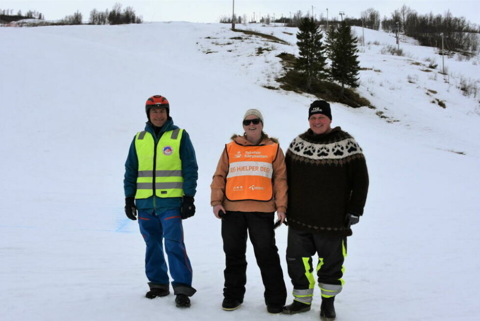 LA NED STOR JOBB. Noen av bakkemannskapene: Ole Marius Nordheim, Lotte Ånlæger og Christoffer Ånlæger som alle gjorde en flott innsats. LA NED STOR JOBB. Noen av bakkemannskapene: Ole Marius Nordheim, Lotte Ånlæger og Christoffer Ånlæger som alle gjorde en flott innsats. Foto: Lars Olav Handeland