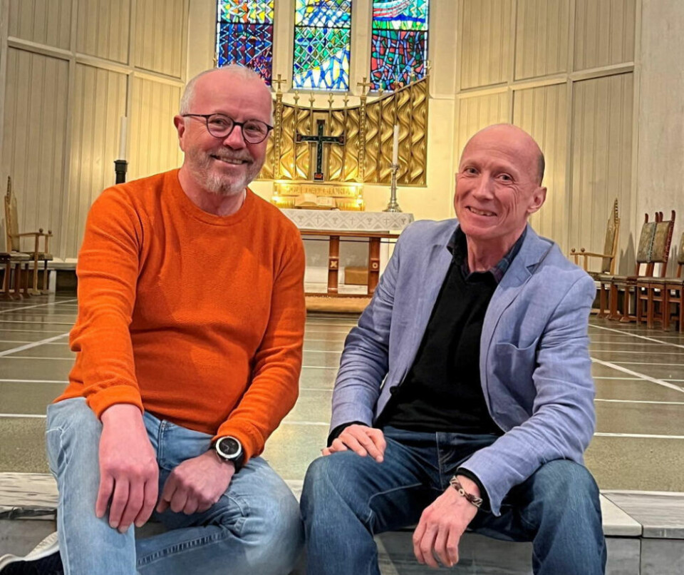 KLARE TIL TJENESTE. Dirk Gieselmann (t.v.) og Egil Arnsby settes inn som helholdsvis sokneprest i Bodø Domkirke og Byprest. KLARE TIL TJENESTE. Dirk Gieselmann (t.v.) og Egil Arnsby settes inn som helholdsvis sokneprest i Bodø Domkirke og Byprest. Foto: Bodø domkirke