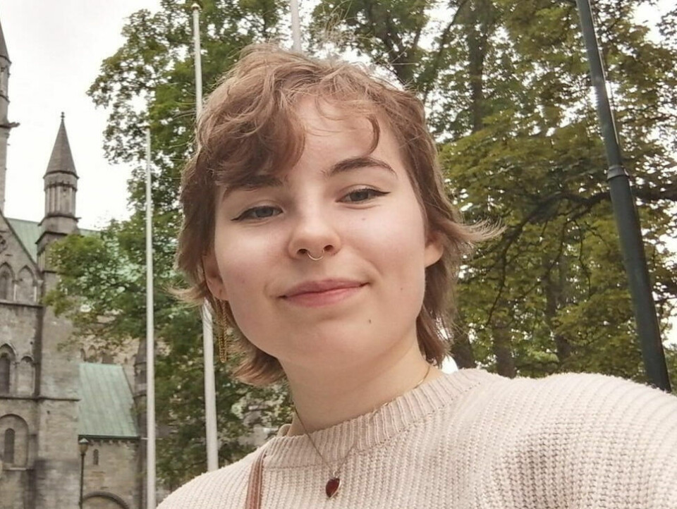 FØLGER SLEKTA. Hannelise Dahl (18) fra Fauske går i faren Auduns fotspor, både når det gjelder politikk og yrkesvalg. FØLGER SLEKTA. Hannelise Dahl (18) fra Fauske går i faren Auduns fotspor, både når det gjelder politikk og yrkesvalg. Foto: Privat