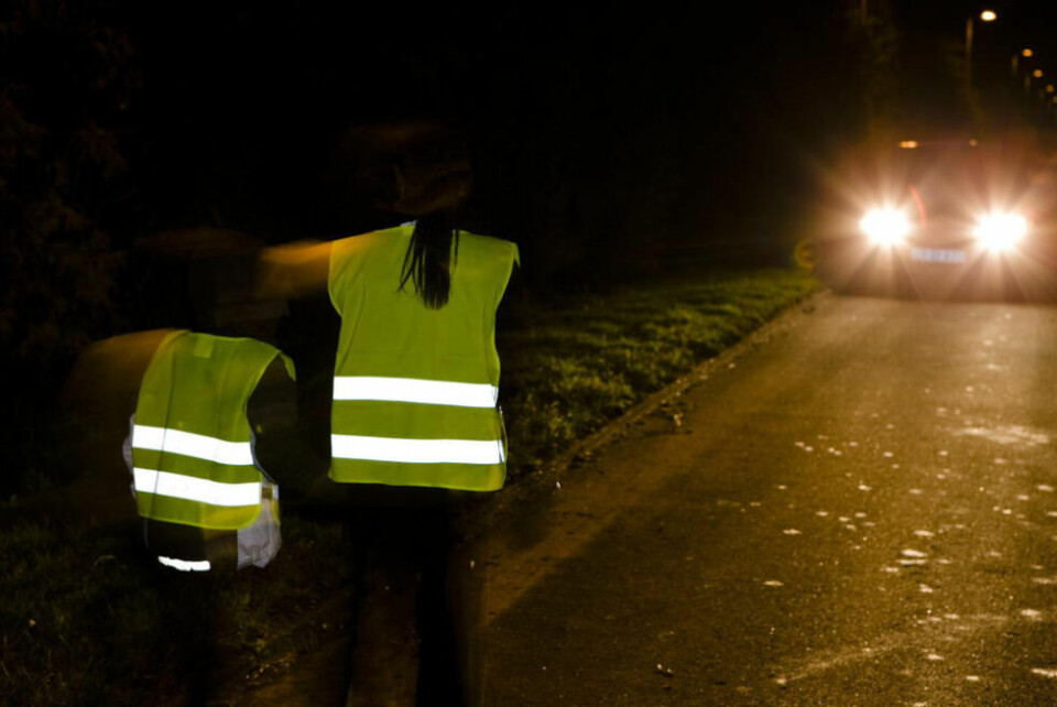 VIKTIG. Det er forlengst begynt å bli mørkt om kvelden. Trygg trafikk minner om årets refleksdag 20. oktober og ber de som ikke har funnet fram refleksene allerede om å gjøre det. VIKTIG. Det er forlengst begynt å bli mørkt om kvelden. Trygg trafikk minner om årets refleksdag 20. oktober og ber de som ikke har funnet fram refleksene allerede om å gjøre det. Foto: Trygg trafikk