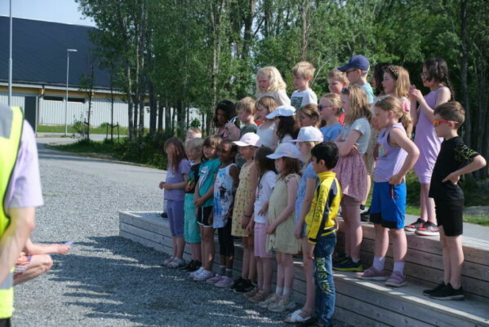 SANG. Andre trinn ved Vestmyra skole bidro med sang på åpningen. SANG. Andre trinn ved Vestmyra skole bidro med sang på åpningen. Foto: Ida Bjørkquist
