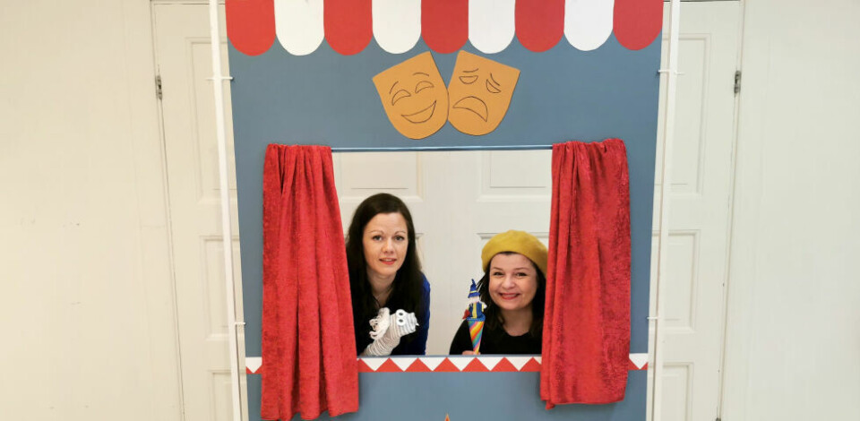 På lørdag skal det være Barnas eventyrdag på Fauske bygdetun, for første gang på tre år. Maria Piel (t.v.) og Eirin Edvardsen ønsker hekser og trollmenn velkommen. På lørdag skal det være Barnas eventyrdag på Fauske bygdetun, for første gang på tre år. Maria Piel (t.v.) og Eirin Edvardsen ønsker hekser og trollmenn velkommen. Foto: Ida Otterlei