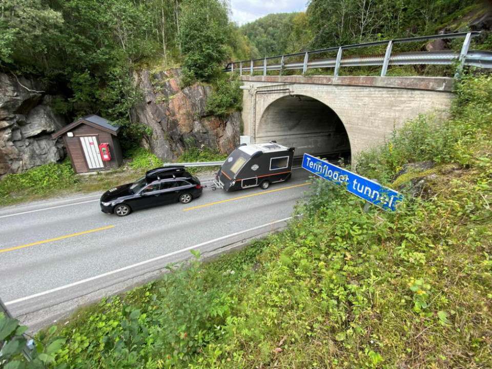 FARLIG. Det har vært mange uhell i tunnelene i Sørfold denne sommeren. Heldigvis har det gått bra for de fleste. FARLIG. Det har vært mange uhell i tunnelene i Sørfold denne sommeren. Heldigvis har det gått bra for de fleste. Foto: Kenneth Strømsvåg