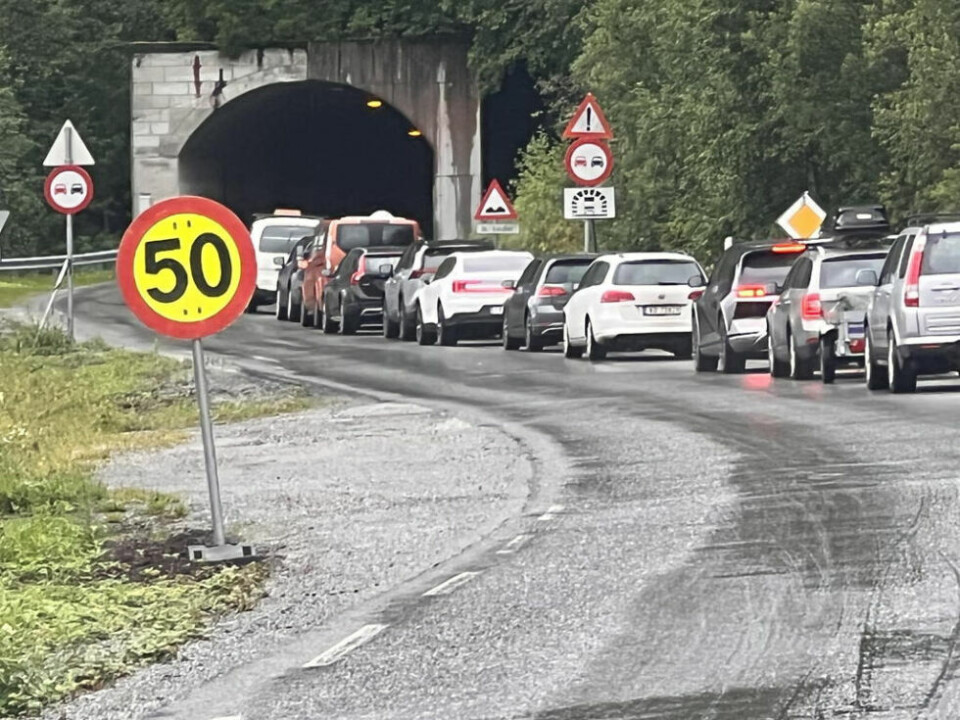 TUNNELJOBBING. Nå blir det ledebilkjøring på dagtid igjen i tunnelene mellom Fauske og Sulitjelma. TUNNELJOBBING. Nå blir det ledebilkjøring på dagtid igjen i tunnelene mellom Fauske og Sulitjelma. Foto: Espen Johansen