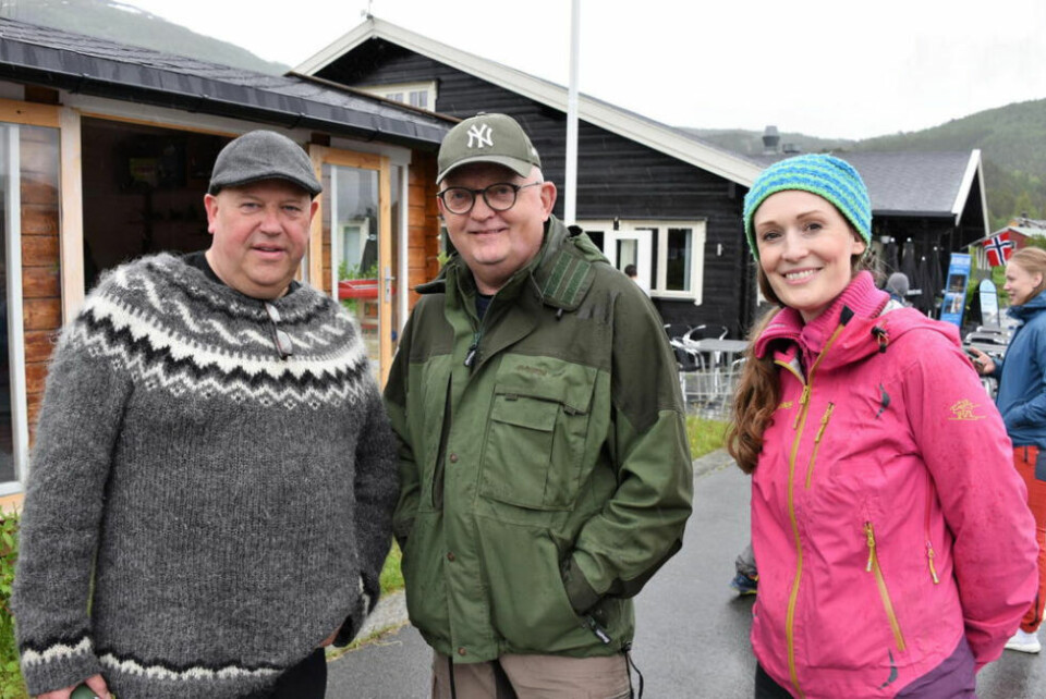 LOKALE KREFTER. Tre av mange drivende krefter i Beiarn. Fra venstre ordfører André Kristoffersen, Beiarns egen ”næringsminister” Bjørnar Brændmo og Elin Beate Johannessen i Beiarpuls. LOKALE KREFTER. Tre av mange drivende krefter i Beiarn. Fra venstre ordfører André Kristoffersen, Beiarns egen ”næringsminister” Bjørnar Brændmo og Elin Beate Johannessen i Beiarpuls. Foto: Lars Olav Handeland