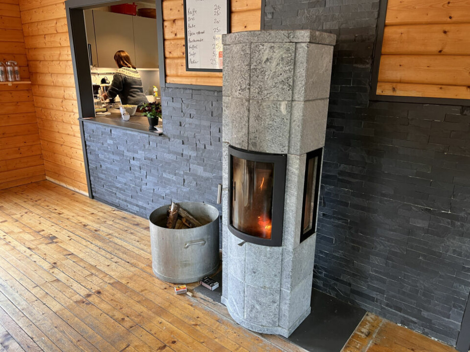 Det blir stadig triveligere inne i skytterhuset. Det blir stadig triveligere inne i skytterhuset. Foto: Espen Johansen