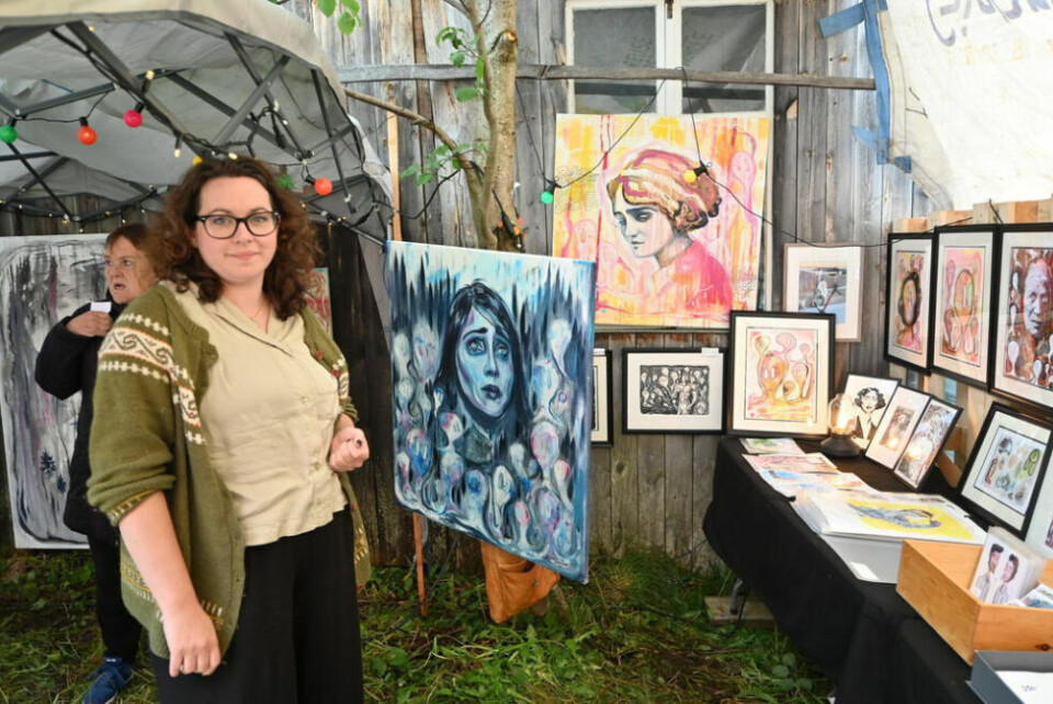 KUNSTNER. Mye vakker kunst på Kaia Tel Han Kai KUNSTNER. Mye vakker kunst på Kaia Tel Han Kai Foto: Øyvind Finnevolden