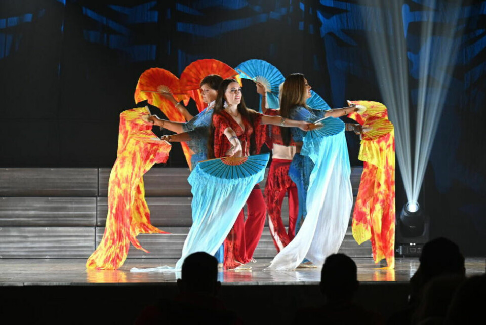MAGEDANS. Nummeret med den orientalske magedansen var et fargerikt innslag danseshowet. MAGEDANS. Nummeret med den orientalske magedansen var et fargerikt innslag danseshowet.