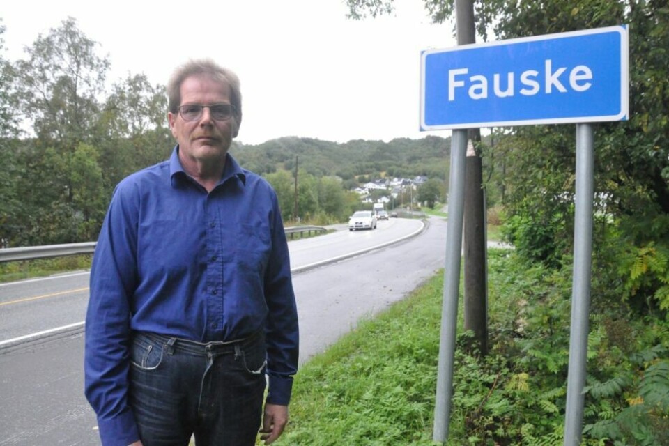 NEGATIVE REAKSJONER. Ottar Skjellhaug har allerede fått negative reaksjoner på samiske navn i Fauske, så han vet det vil komme reaksjoner når politikerne skal vedta om også Fauske kommune skal hete Fuossko - og skiltes ditto. NEGATIVE REAKSJONER. Ottar Skjellhaug har allerede fått negative reaksjoner på samiske navn i Fauske, så han vet det vil komme reaksjoner når politikerne skal vedta om også Fauske kommune skal hete Fuossko - og skiltes ditto. Foto: Sylvia Bredal