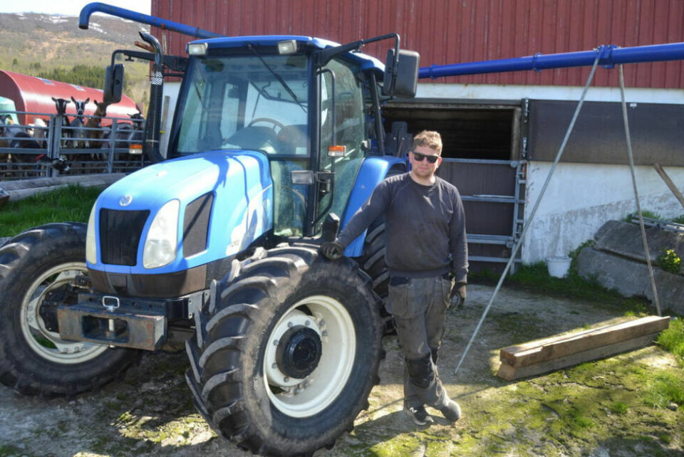 VANSKELIG VALG. Geitebonde og leder av Skjerstad Bondelag, Christian Klette, sier at bruk av kildevann i gjødselkjelleren er et dilemma. VANSKELIG VALG. Geitebonde og leder av Skjerstad Bondelag, Christian Klette, sier at bruk av kildevann i gjødselkjelleren er et dilemma. Foto: Ole Kristian Andreassen