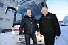 PÅ PLASS. Ronny Sortland (t.v.) og Bent Albinussen i Albinussen Reiser legger detaljerte planer for å få alle artistene trygt mellom flyplassen i Bodø og Blåfrost på Slipen . Begge foto: Helge Simonsen