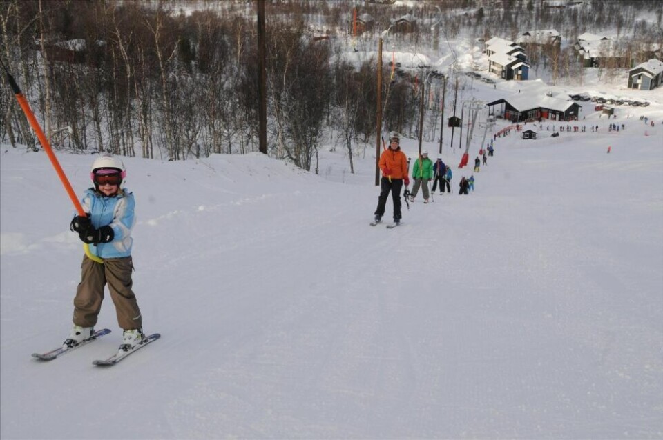 Skianleggene i Sulitjelma (bildet) og anlegget i Holtanlia vil være åpen i vinterferien slik at barn og ungdom kan stå på ski. Skianleggene i Sulitjelma (bildet) og anlegget i Holtanlia vil være åpen i vinterferien slik at barn og ungdom kan stå på ski.