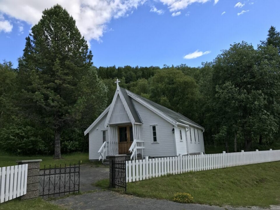 AVLYST. Kapellet på Helland er ett av de to der det nå er besluttet å kansellere planen om åpent kapell. AVLYST. Kapellet på Helland er ett av de to der det nå er besluttet å kansellere planen om åpent kapell. Foto: Espen Johansen