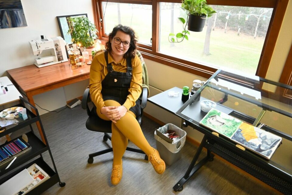 ÅPNER DØRENE. Lørdag 4. desember holder kunstneren Katarina Storalm atelieret åpent for besøkende. ÅPNER DØRENE. Lørdag 4. desember holder kunstneren Katarina Storalm atelieret åpent for besøkende. Foto: Lise Ailin Rosvoll Berntzen