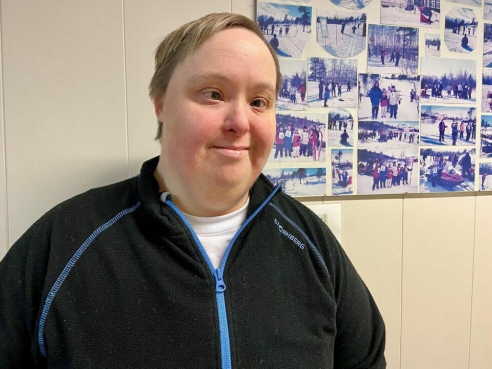 GLIMT-FAN. Tone Mari Kolden (42) er veldig glad i både musikk og tur. - Men du må også få med at jeg er en stor Glimt-fan og at jeg liker å se sport på TV, sier hun med varmt smil. GLIMT-FAN. Tone Mari Kolden (42) er veldig glad i både musikk og tur. - Men du må også få med at jeg er en stor Glimt-fan og at jeg liker å se sport på TV, sier hun med varmt smil.