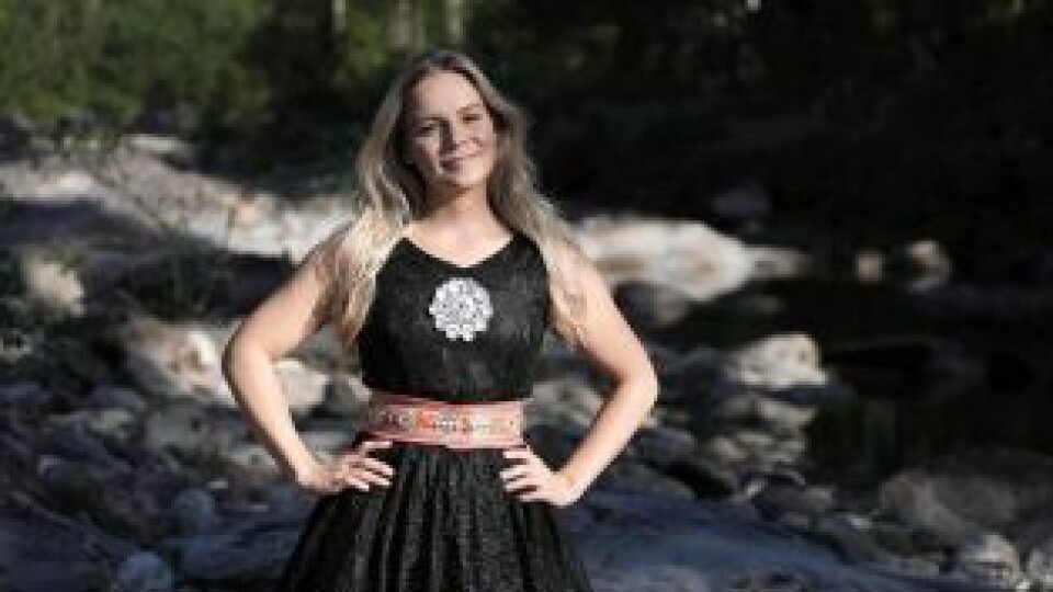 Elin ga alt for BlimE / - Så ble det litt vel mye, for jeg fikk benhinne-betennelse