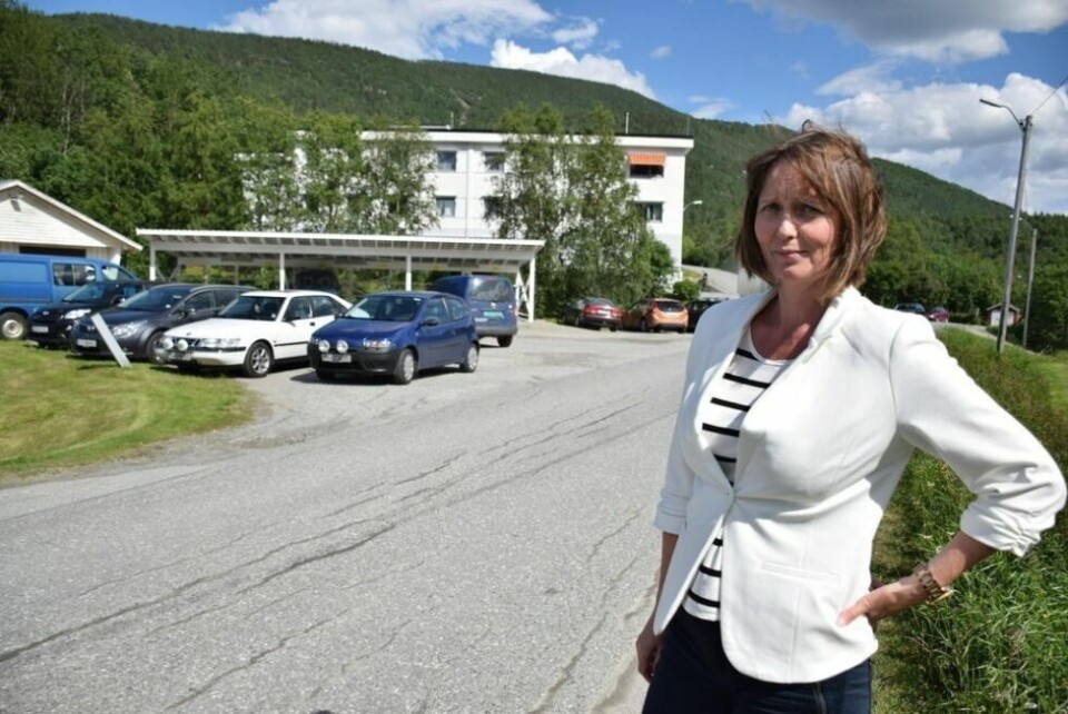 KUTTER TILBUDET. I tre uker blir det mindre hjemmehjelp i Beiarn. Kommunalleder Lisbeth Movik sier at det må bli sånn i mangel av vikarer. KUTTER TILBUDET. I tre uker blir det mindre hjemmehjelp i Beiarn. Kommunalleder Lisbeth Movik sier at det må bli sånn i mangel av vikarer. Foto: Ina Sand Solli