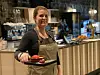 UTVIDER. Aina Helen Olsen er daglig leder på restauranten Hongri, og overtar nå de tidligere lokalene til Bevito frisør. Foto: x
