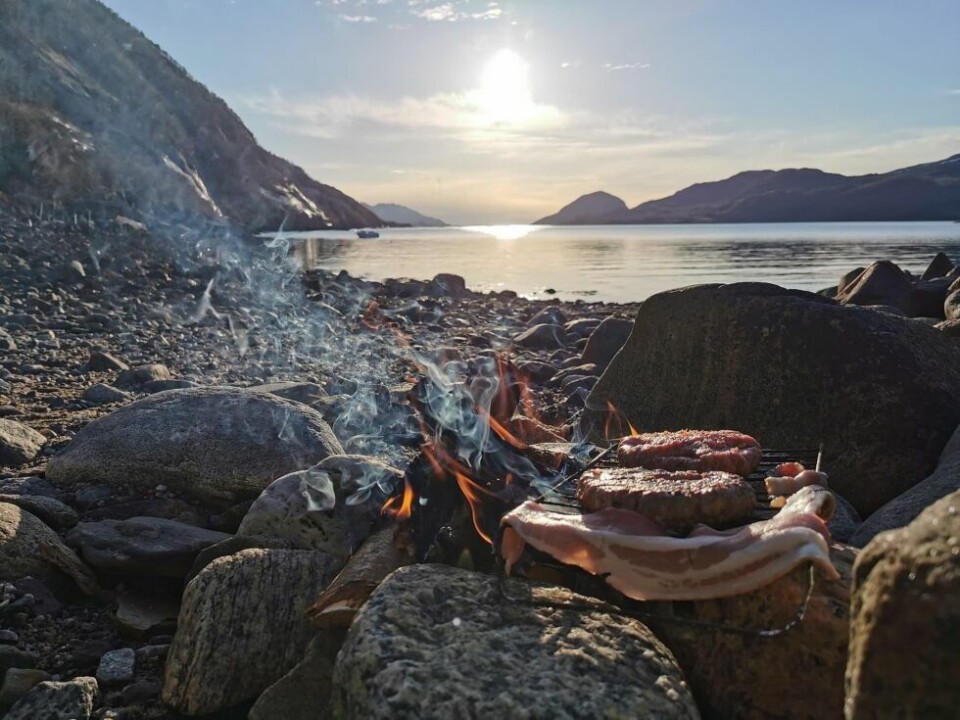 Påska 2021PÅSKE 2021. Dette gir meg påskestemning. Deilig å være ute i fjæra eller i skogen!