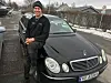 Mercedes. Jonas Løkås med sin Mercedes fra 2005. Foto: Stig Bjørnar Karlsen