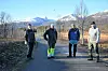 VINTERKLART. Leder for skigruppa i Valnesfjord, Jørgen Kosmo sammen med resten av dugnadsgjengen, Mathias Djupvik, Kim Andre Aadahl og Tom Einar Moen er en del av dugnadsgruppa som jobber med å få opp nye lys i skiløypene tilknyttet Valnesfjord helsesportsenter. Alle foto: Maria Edvardsen