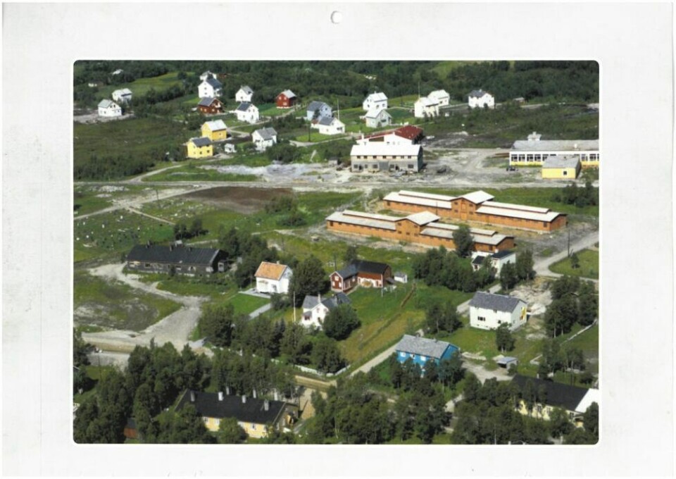 TYSKERNES STALLER. Tyskerne leide grunn hos familien, men de to jentene som mistet begge foreldrene under krigen, fikk ingenting for eiendommen. TYSKERNES STALLER. Tyskerne leide grunn hos familien, men de to jentene som mistet begge foreldrene under krigen, fikk ingenting for eiendommen.