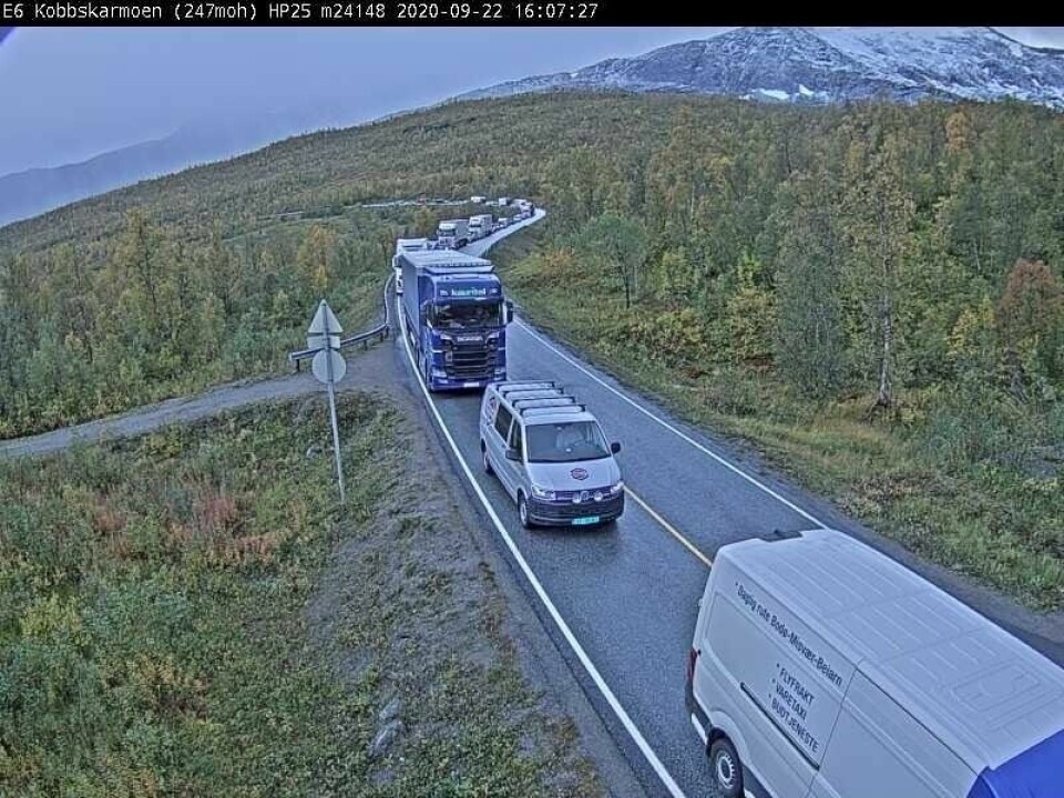 STENGT. Kobbskartunnelen i Sørfold er stengt etter en ulykke. STENGT. Kobbskartunnelen i Sørfold er stengt etter en ulykke. Foto: Webkamera Statens Vegvesen