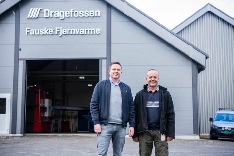 MULIGHETER. Markedsansvarlig i Dragefossen, Steinar Maarnes og daglig leder i Fauske fjernvarme, Terje Kårvand. Begge ser muligheter for å få inn flere ovner og øke kapasiteten framover. MULIGHETER. Markedsansvarlig i Dragefossen, Steinar Maarnes og daglig leder i Fauske fjernvarme, Terje Kårvand. Begge ser muligheter for å få inn flere ovner og øke kapasiteten framover. Foto: Tarjei Abelsen