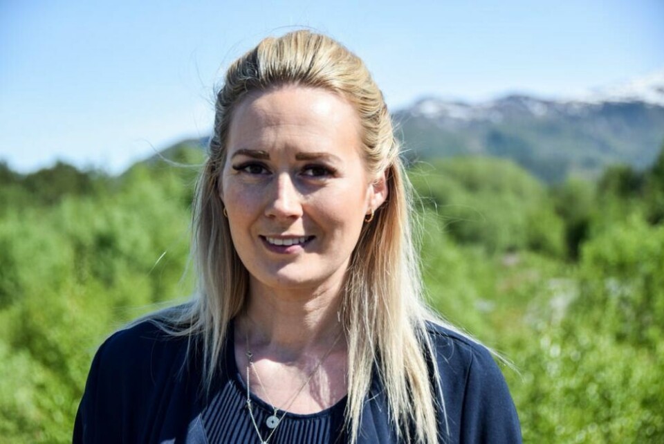 HJEMME. Sanna Mikaelsen ble lei av tidsklemma i Tromsø og tok med seg familien hjem til Rognan, det har hun ikke angret på. HJEMME. Sanna Mikaelsen ble lei av tidsklemma i Tromsø og tok med seg familien hjem til Rognan, det har hun ikke angret på. Foto: Tarjei Abelsen