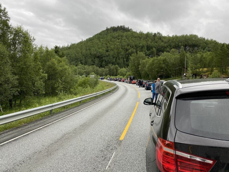 ULYKKE. To biler har frontkollidert ved Grytvikmoen i Saltdal. ULYKKE. To biler har frontkollidert ved Grytvikmoen i Saltdal. Foto: Helge Simonsen