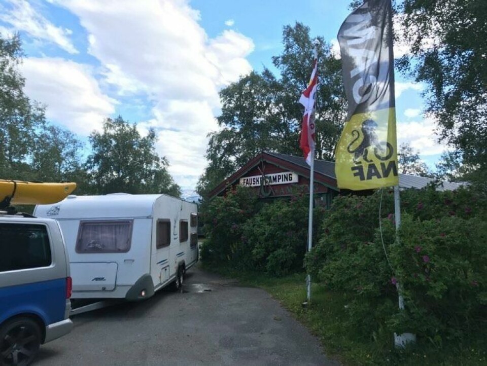 NORGING. Det er et nytt begrep etter at korona-epidemien tvang nordmenn til å feriere i eget land. Fauske camping merker trøkket. NORGING. Det er et nytt begrep etter at korona-epidemien tvang nordmenn til å feriere i eget land. Fauske camping merker trøkket. Foto: Maria Edvardsen