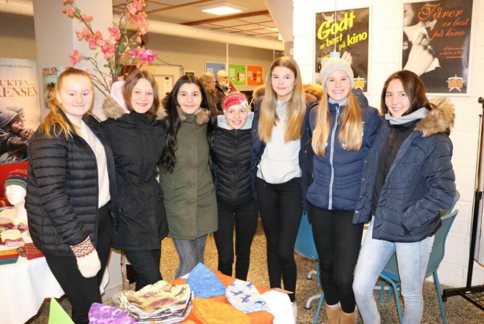 POSITIVE. Elevene ved niende trinn er godt fornøyd med samisk uke. - Det er viktig at vi får lære om samene og deres kultur, sier elevene. POSITIVE. Elevene ved niende trinn er godt fornøyd med samisk uke. - Det er viktig at vi får lære om samene og deres kultur, sier elevene. Foto: Grete Elisabeth Nomeland