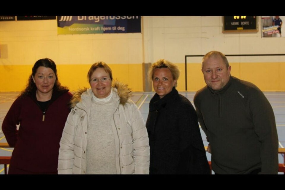 JOBBER FOR UNGDOM. Fra venstre ledende helsesykepleier i Saltdal kommune Annie Franing, folkehelsekoordinator Solveig Strøm, Camilla Olsen som er konsulent innenfor barn, ungdom og idrett i kommunen, og Ketil Monsen, virksomhetsleder ved Rognan ungdomsskole. JOBBER FOR UNGDOM. Fra venstre ledende helsesykepleier i Saltdal kommune Annie Franing, folkehelsekoordinator Solveig Strøm, Camilla Olsen som er konsulent innenfor barn, ungdom og idrett i kommunen, og Ketil Monsen, virksomhetsleder ved Rognan ungdomsskole. Foto: Wiggo Hüttepohl