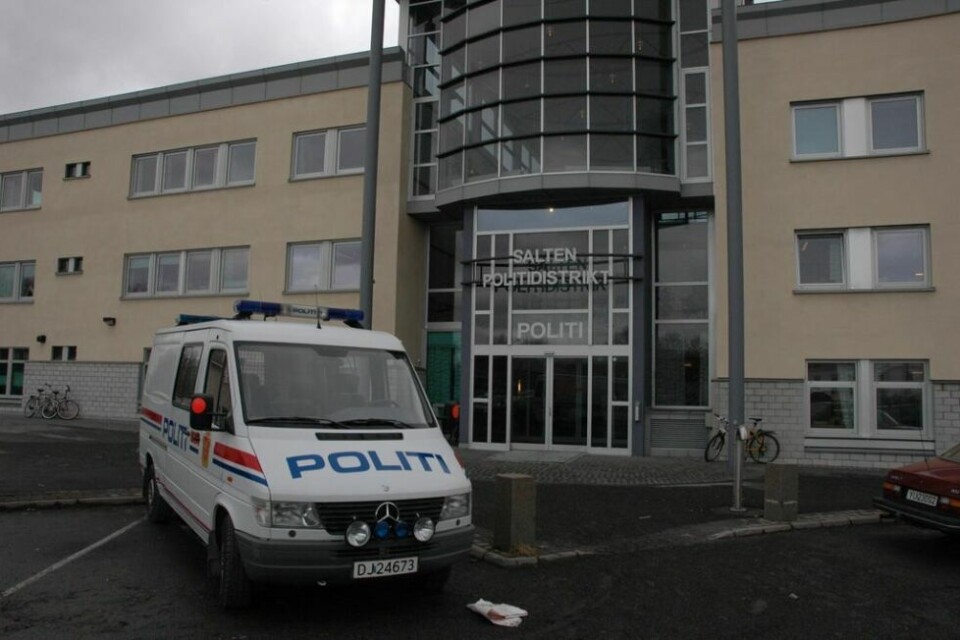 SIKTET. Nordland politidistrikt har siktet en av sine egne tjenestemenn for seksuell omgang ved misbruk av stilling SIKTET. Nordland politidistrikt har siktet en av sine egne tjenestemenn for seksuell omgang ved misbruk av stilling Foto: Saltenposten