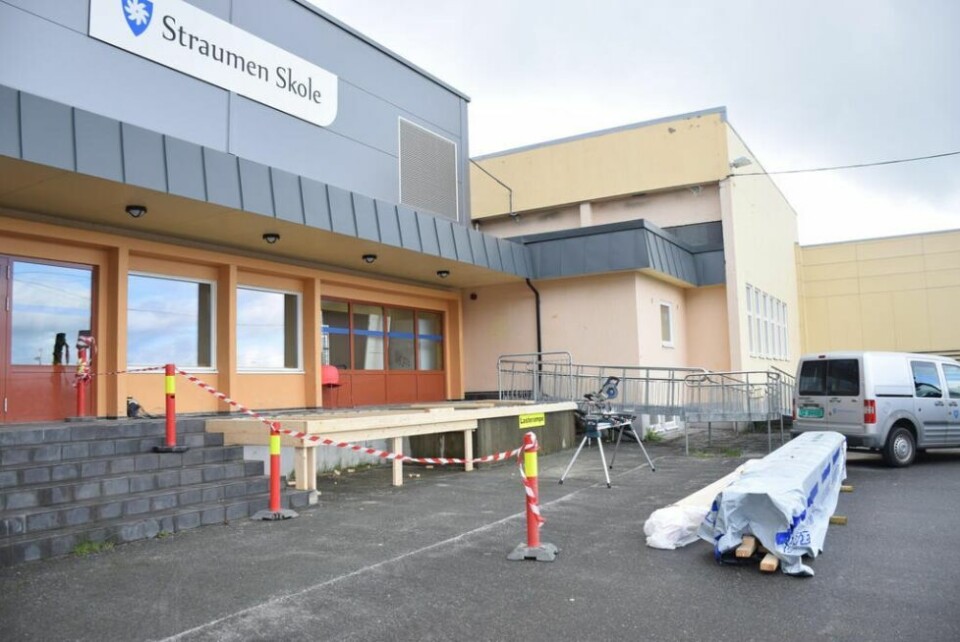 SKIFTE. Straumen skole har fått en vikar-rektor etter at rektor hadde sex med en tilkallingsvikar. Det skjedde i forbindelse med en privatfest. SKIFTE. Straumen skole har fått en vikar-rektor etter at rektor hadde sex med en tilkallingsvikar. Det skjedde i forbindelse med en privatfest. Foto: Eva S. Winther