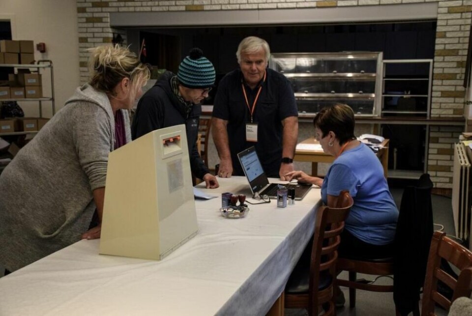 MER JOBB. Her er de helt i innspurten av valget i lokalene på Vensmoen i Saltdal. Nå gjenstår etterarbeidet, både i kommunene og fylkeskommunen. MER JOBB. Her er de helt i innspurten av valget i lokalene på Vensmoen i Saltdal. Nå gjenstår etterarbeidet, både i kommunene og fylkeskommunen. Foto: Tarjei Abelsen