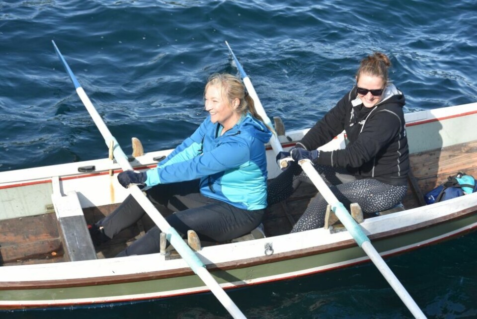 Kristianne Helgesen og Elise Ingebrigtsen i godt humør før konkurransen er i gang. Kristianne Helgesen og Elise Ingebrigtsen i godt humør før konkurransen er i gang. Foto: Sylvia Bredal