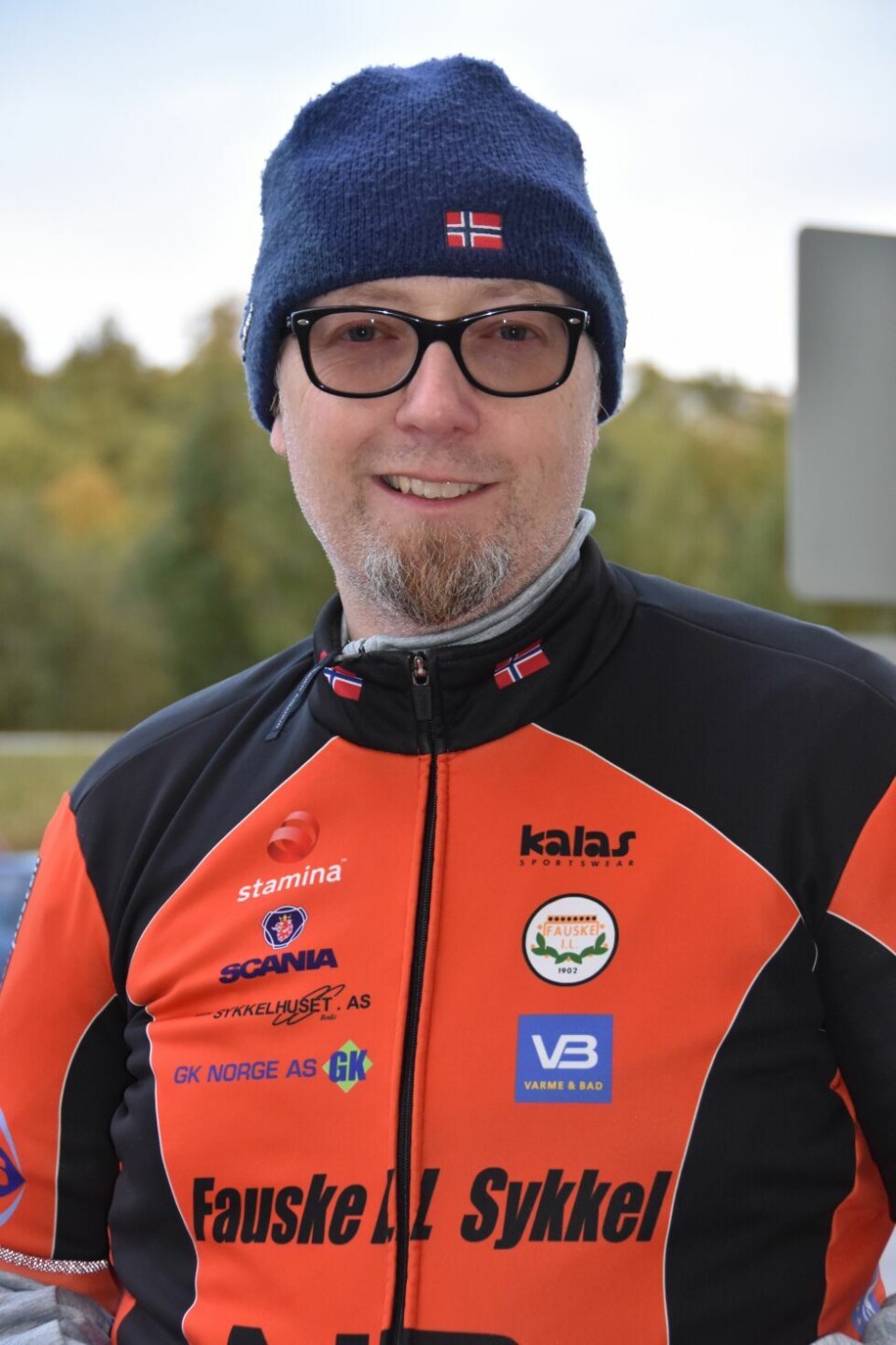 LEKSEFRI. Geir Ove Kjellbakk fra Fauske IL sykkelklubb lover leksefri til elever som gjennomfører sykkelløp mandag til onsdag fra Krokdalsmyra. LEKSEFRI. Geir Ove Kjellbakk fra Fauske IL sykkelklubb lover leksefri til elever som gjennomfører sykkelløp mandag til onsdag fra Krokdalsmyra. Foto: Linn Braseth-Gulliksen